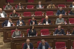 ԱԺ ընդդիմադիր պատգամավորները երդմամբ ստանձնեցին մանդատները