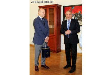 Սյունիքի մարզպետ Հունան Պողոսյանը հանդիպել է ՀՀ-ում Իտալիայի դեսպանին