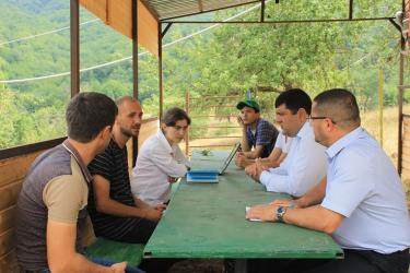 Կապան համայնքի ղեկավար Գևորգ Փարսյանը և համայնքի ղեկավարի տեղակալ Մարատ Հարությունյանը աշխատանքային այցով Տանձավեր գյուղական բնակավայրում էին