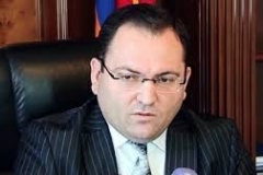 Արավուս գյուղի հատվածում թշնամին հասավ իր նպատակին. գյուղապետի գլխավորությամբ մեր կամավորները նահանջեցին ևս 800 մետր. Րաֆֆի Ասլանյան