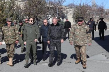 Փոխվարչապետ Տիգրան Ավինյանը Արտակ Բուդաղյանի և Հունան Պողոսյանի հետ այցելել է ՀՀ Զինված ուժերի N զորամաս և առաջնագիծ. (լուսանկարներ)