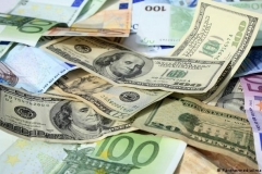 Դոլարի և եվրոյի փոխարժեքը համարյա հավասարվել է