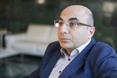 Այսօրվա պայքարի օրակարգը չի կարող լինել երեկվանը․ ներսից և առավել ցավոտ՝ դրսից, այնպե´ս կխաղարկեն մեր այս պարզունակությունը, որ առաջիկա 100 տարին տակից դուրս չենք գա. Վահե Հովհաննիսյան