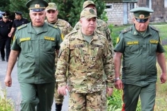 ՀՀ պաշտպանության նախարարը ներկայացրել է զորամիավորման նորանշանակ հրամանատարին