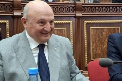 18 կողմ, 0 դեմ. Վարդան Ղուկասյանն ընտրվեց Գյումրի համայնքի ղեկավար