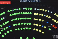 ԱԺ-ն առաջին ընթերցմամբ ընդունեց առողջության հանընդհանուր ապահովագրության և պարտադիր զինծառայության ժամկետի կրճատման նախագծերը
