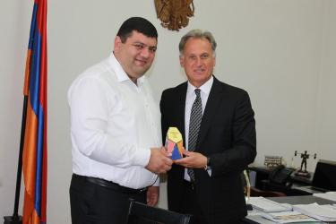 ԱՇԽԱՏԱՆՔԱՅԻՆ ԱՅՑՈՎ ԿԱՊԱՆՈՒՄ ԷՐ ՀԱՅԱՍՏԱՆԻ ԱԹԼԵՏԻԿԱՅԻ ՖԵԴԵՐԱՑԻԱՅԻ ՆԱԽԱԳԱՀԸ