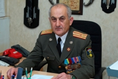 Նրան պետք է հեռացնել ցանկացած գնով և միջոցների միջև խտրականություն չդնելով, քանզի նպատակն արդար է, իսկ ժամանակը՝ սպառված. Սենոր Հասրաթյան