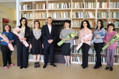 ԳՐԱԴԱՐԱՆԱՎԱՐՆԵՐԸ՝ ՈՒՇԱԴՐՈՒԹՅԱՆ ԿԵՆՏՐՈՆՈՒՄ