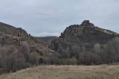 Վասակաբերդը, որ կրում է Հայոց ու Վրաց մարզպան (440-451 թթ․) և Սյունյաց աշխարհի մեծագույն զավակ Վասակ Սյունու անունը