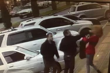 Վիտալի Բալասանյանի գրասենյակի մոտ տեղի է ունեցել առևանգման փորձ (լուսանկարներ)