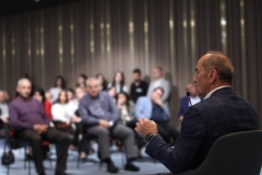 Ռոբերտ Քոչարյանը հանդիպել է իր աջակիցների հետ և փաստել արժանապատիվ խաղաղություն հաստատելու պատրաստակամությունը