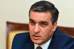 Սյունիքի մարզում ո´չ ճանապարհներին, ո´չ գյուղերի անմիջական հարևանությամբ դրոշներ ու ցուցանակներ չպետք է լինեն. ՄԻՊ