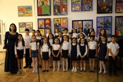 Նորաստեղծ երգչախմբի կատարումները նվիրված էին նահատակ հայորդիներին