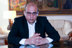 Բանակի հայտարարությունից հետո եթե ոստիկանությունը փորձի ուժ կիրառել, բանակը կմտնի Երևան, իսկ հաջորդ քայլով ոստիկանությունը վայր կդնի վահանները. քաղաքագետ