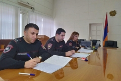 Ոստիկանության կադրային քաղաքականության վարչության և ոստիկանության կրթահամալիրի ծառայողները ընդունում են պարեկային ծառայության Սյունիքի ստորաբաժանումում ծառայել ցանկացող քաղաքացիների և ոստիկանության ծառայողների դիմումները