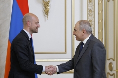 Ֆրանսիան պատրաստ է ավելի խորացնել հարաբերությունները Հայաստանի հետ. վարչապետն ընդունել է Ժան-Նոել Բարոյին