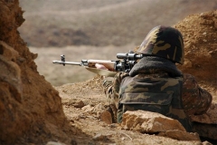 Ադրբեջանի ԶՈւ-ն տարբեր տրամաչափի հրաձգային զինատեսակներից կրակ է բացել հայկական դիրքերի ուղղությամբ