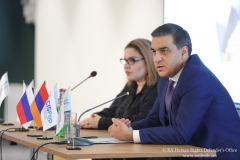 Պետք է գնահատել տարեցների արժանապատվությունը և թույլ չտալ, որ նրանք իրենց զգան հասարակության համար ոչ պիտանի․ ՀՀ մարդու իրավունքների պաշտպանի ուղերձը