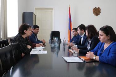 ՀԱՆԴԻՊՈՒՄ ՀՀ ԱՇԽԱՏԱՆՔԻ ԵՎ ՍՈՑԻԱԼԱԿԱՆ ՀԱՐՑԵՐԻ ՆԱԽԱՐԱՐԻ ԱՌԱՋԻՆ ՏԵՂԱԿԱԼ ԳԵՄԱՖԻՆ ԳԱՍՊԱՐՅԱՆԻ ՀԵՏ