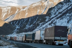 Լարսի ճանապարհը փակվել է բեռնատարների համար. ռուսական կողմում կուտակված է 400 բեռնատար