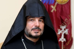 Մի՞թե մեր զավակների արյամբ սրբացած հողը ինչ որ ապրանք է, որ կարող ենք վաճառքի հանել. Արցախի Թեմի առաջնորդ