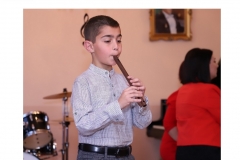 Բեմում տասնամյա սրնգահարն էր