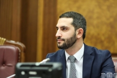 Երևանից հերքում են, թե «Զանգեզուրի միջանցքն» ու Սահմանադրությունը պայմանագրի «2 չհամաձայնեցված կետերն են»