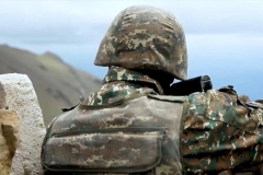 Ադրբեջանի ԶՈւ–ն կրակ է բացել Խնածախի ուղղությամբ․ վնասվել է բնակելի տան տանիքը․ ՀՀ ՊՆ (լուսանկարներ)