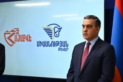 Իմ մասնագիտական ճանապարհի սկզբում ունեցել եմ կին ղեկավարներ. տեսել եմ, թե որքան ուժ, սկզբունքայնություն և առաջնորդություն կարող է ունենալ կինը. Թաթոյան