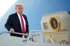 Թրամփի ինքնաթիռը ժամանել է Ալյասկա (տեսանյութ)