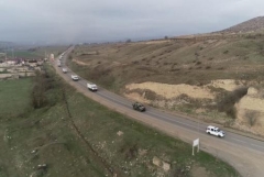 Ռուս խաղաղապահների ուղեկցությամբ 60 տոննա մարդասիրական բեռ է տեղափոխվել Քարվաճառ. ՌԴ ՊՆ