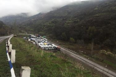 ԻԻՀ֊ից ՀՀ ժամանած եւ մարզի ողջ տարածքով տեղաշարժվող բեռնատարները ուղեկցվում են ոստիկանական կարգախմբերի ամենօրյա հսկողությամբ