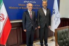 ՀՀ դեսպանն ու Իրանի քաղաքաշինության նախարարը քննարկել են Գորիս-Կապան այլընտրանքային ճանապարհին առնչվող հարցեր