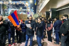Հունահայության բողոքի ցույցն ընդդեմ Ադրբեջանի կողմից Արցախի շրջափակման. Նրանք լուսարձակներով վերտառեցին «SOS» բառը