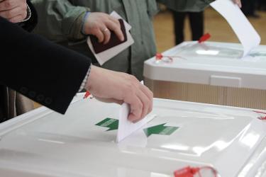 Ընտրական տեղամասերում սկսել են քվեարկության արդյունքների ամփոփումը