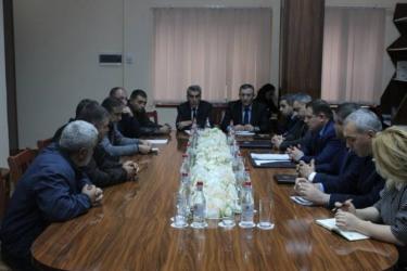 ՀՀ քննչական կոմիտեի նախագահը հանդիպել է մահացած զինծառայողների հարազատներին