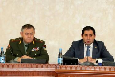 Զինված ուժերի ղեկավար կազմի օպերատիվ հավաքի շրջանակներում դասախոսությամբ է հանդես եկել Սուրեն Պապիկյանը