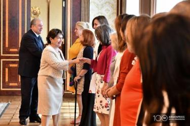 Արգենտինայի ձեռնարկատեր կանայք ցանկանում են համագործակցության կամուրջ ստեղծել Հայաստանի հետ. նրանց ընդունեց նախագահի տիկինը