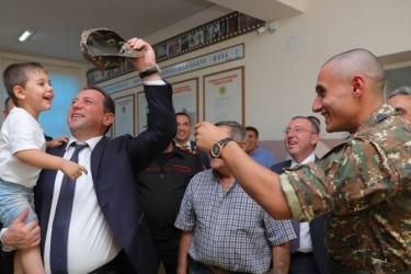 ՀՀ պաշտպանության նախարարն այցելել է կենտրոնական հավաքակայան