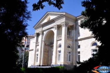 Նախագահականում մեկնարկել է Ամուլսարի հարցով Նիկոլ Փաշինյանի և Ջերմուկի ներկայացուցիչների հանդիպումը