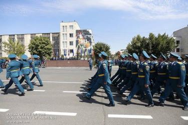 Վարչապետը մասնակցել է Արտակարգ իրավիճակների աշխատողի օրվան նվիրված տոնական շքերթին