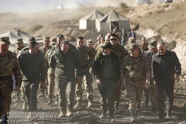 ՀՀ-ում ձևավորվել է գործող բանակին համարժեք բանակ.Փաշինյանը ծանոթացել է զորավարժությունների ընթացքին