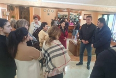 ՀՀ առողջապահության փոխնախարարն այցելել է Գորիսի հյուրանոցներում գտնվող Արցախի բնակիչներին