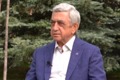 Ես չեմ պարտվել սրանց, ես պարտվել եմ շատ ավելի ուժեղ մարդկանց, շատ ավելի մեծ ուժերի․ Սերժ Սարգսյանը հարցազրույց է տվել կինոռեժիսոր Մհեր Մկրտչյանին