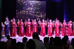 Երկու տարի բեմում