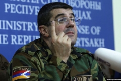 Ադրբեջանի խոշոր քաղաքների զինվորական օբյեկտները այսուհետ դարձան ՊԲ թիրախները. Արայիկ Հարությունյան