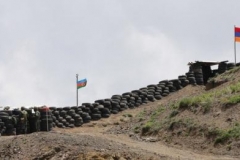 Գորիսից Որոտան և Շուռնուխ ճանապարհին, Կապանից Ճակատեն, Շիկահող, Սրաշեն և մի շարք այլ բնակավայրերի միջև ճանապարհներին կան ադրբեջանցի զինծառայողներ, նրանք զենքի բացահայտ ցուցադրումով են․ ՄԻՊ
