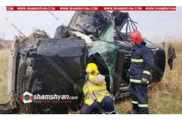 Խոշոր ու ողբերգական ավտովթար Արարատի մարզում. Toyota Land Cruiser-ը մի քանի պտույտ գլորվելով՝ հայտնվել է դաշտում. կա 1 զոհ, 4 վիրավոր. ՖՈՏՈՌԵՊՈՐՏԱԺ