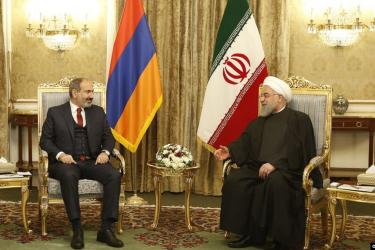 Փաշինյանը հեռախոսազրույց է ունեցել Իրանի նախագահի հետ